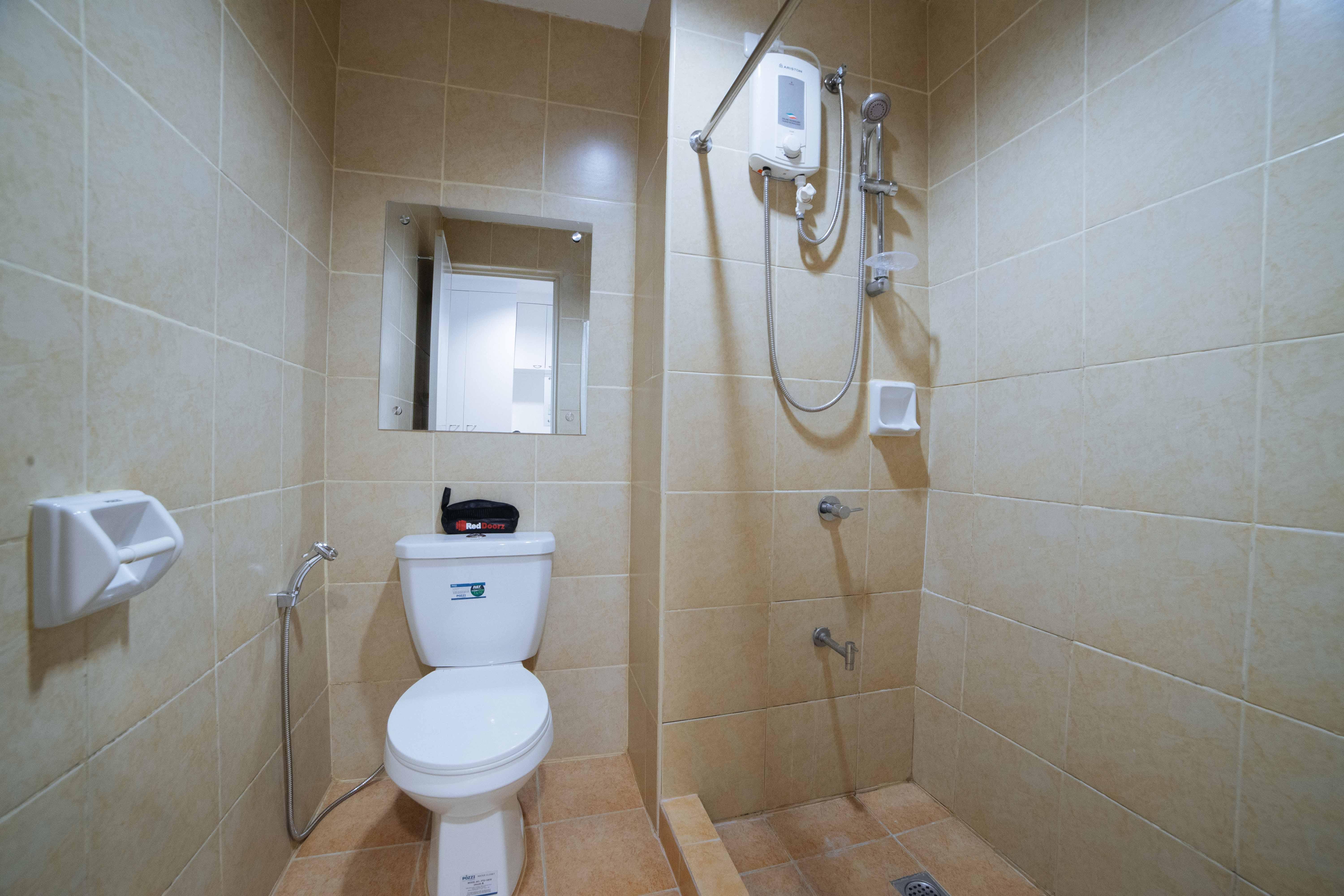RedDoorz Plus @ Roxas Street Davao City Buitenkant foto