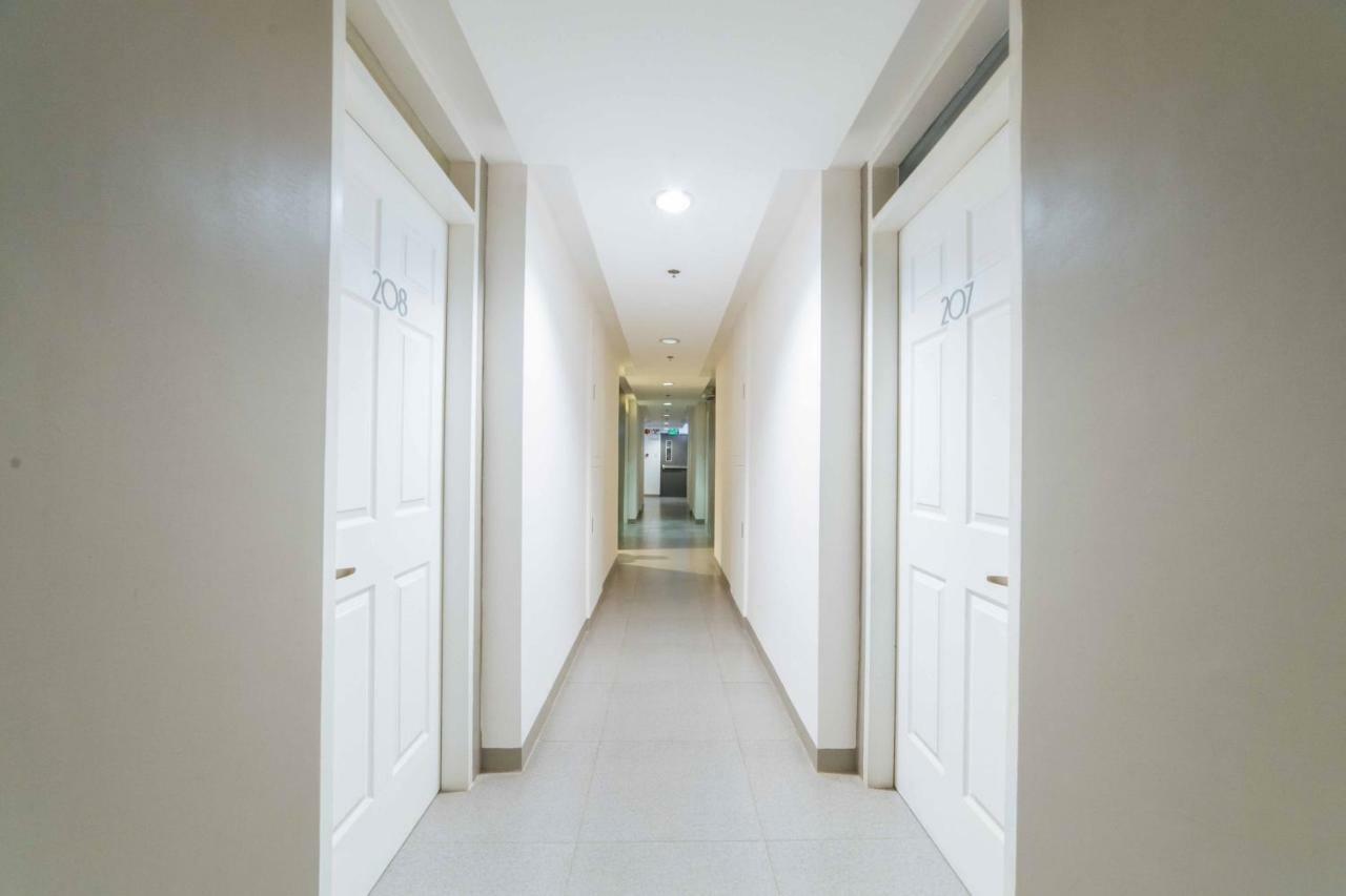 RedDoorz Plus @ Roxas Street Davao City Buitenkant foto